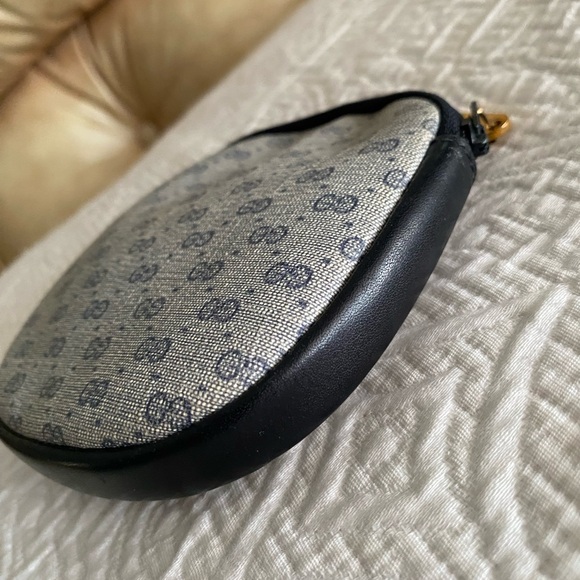 Vintage Gucci Circle Coin Pouch Wallet Zip Micro GG - Picture 9 of 12